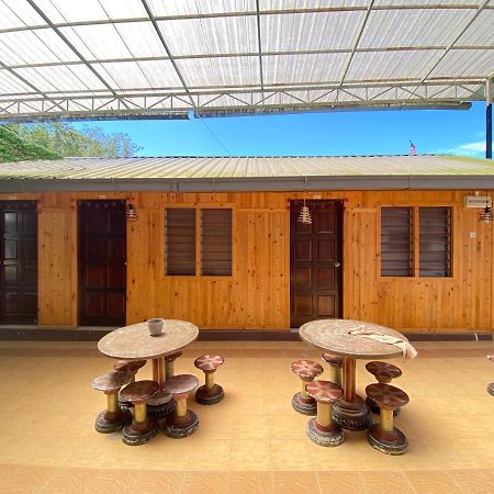 טאנה ראטה Aiza Homestay Opposite Abang Strawberry Taman Sedia מראה חיצוני תמונה