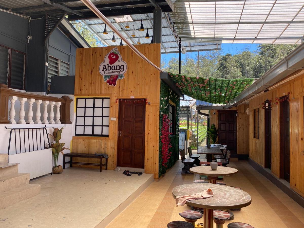 טאנה ראטה Aiza Homestay Opposite Abang Strawberry Taman Sedia מראה חיצוני תמונה