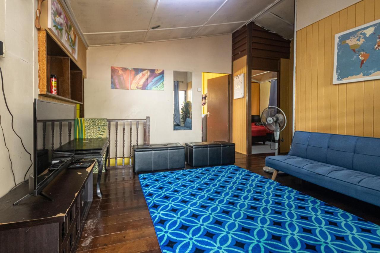 טאנה ראטה Aiza Homestay Opposite Abang Strawberry Taman Sedia מראה חיצוני תמונה